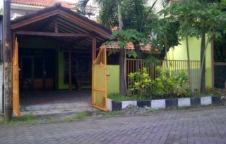 Jual Rumah Strategis Depan Mesjid Agung Surabaya, Jawa Timur PR474