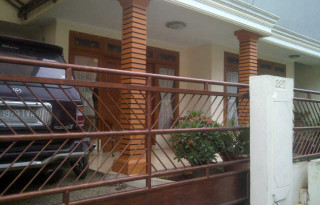 Dijual Rumah Bagus Dan Terawat di Pondok Bambu, Jaktim AG309