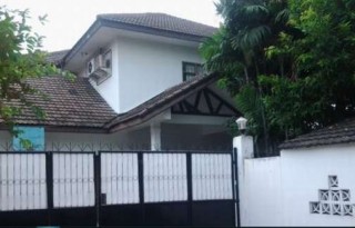 Dijual Rumah Asri di Cilandak Barat, Jakarta Selatan AG393