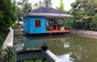 Dijual Rumah 3 Bangunan Berikut 10 Kolam Empang di Depok AG396