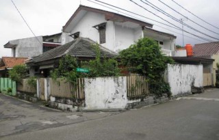 Dijual Rumah di Kompleks Bintara Jaya 2 Cibening, Bekasi PR674