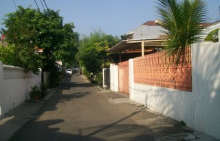 Rumah Strategis di Kebayoran Baru Jl. Cililin Wolter Mongonsidi AG540