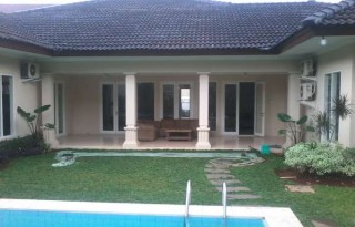 Dijual Rumah Mewah Luas di Jeruk Purut, Jakarta Selatan PH002