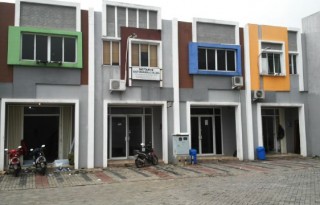 Dijual Cepat Ruko Strategis di Pasar Modern Paramount, Tangerang AG590