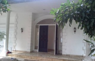 Dijual Tanah dan Bangunan di Kemang Dalam, Jakarta Selatan PH025