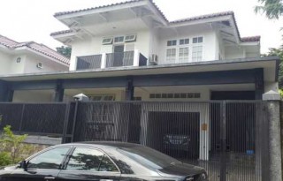 Dijual Rumah Strategis Hadap Taman di Danau Bogor Raya, Bogor AG711