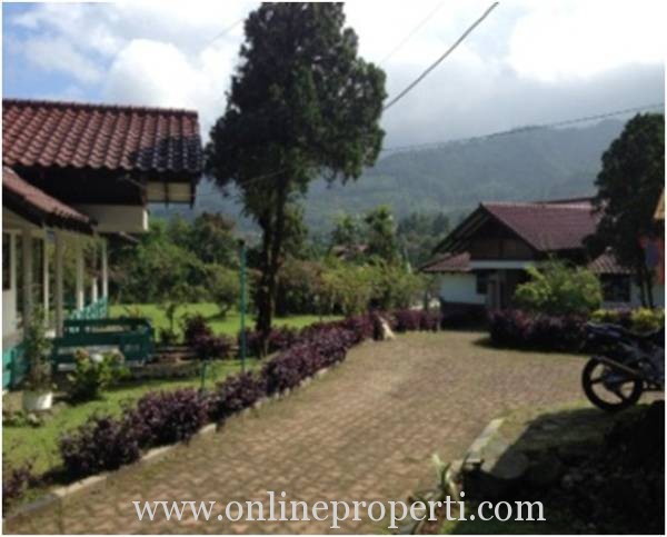 Dijual Villa  3000 m2 2 bangunan di Puncak  Pass Jawa  