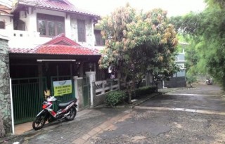 Dijual Rumah Strategis di Puri Cinere, Depok P0357