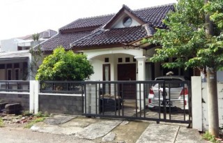 Rumah Strategis di Komplek Meruya Indah, Jakarta Barat AG853