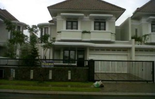 Dijual Rumah Strategis Di Kota Baru Parahyangan, Bandung PR1177