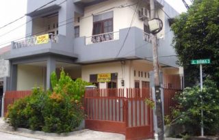 Dijual Cepat BU Rumah Strategis di Komplek PTB Duren Sawit, Jakarta Timur P1209