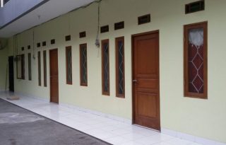 Disewakan 2 Unit Rumah Di Jalan Kayu Manis, Jakarta Timur PR1508