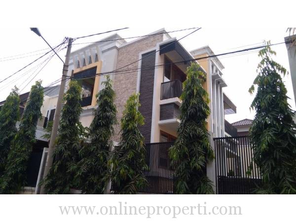 Dijual Rumah Di Perumahan Pesona Khayangan Juanda P0895 