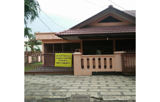 Disewakan Rumah/Kantor Strategis & Nyaman di Condet, Jakarta Timur Pr1588