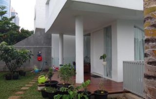 Dijual Rumah Tingkat di Jalan Jeruk Purut Raya, Jakarta Selatan AG1193