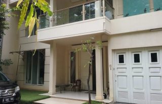 Dijual Rumah Tingkat Luas dan Mewah di Kemang, Jakarta Selatan AG1216