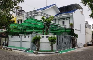 Dijual Rumah Hoek di Permata Taman Palem, Jakarta Barat PR1689