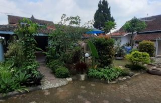 Dijual Rumah Dengan Tanah Luas di Sukabumi P0889