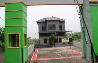 Jual Rumah Villa 8 Unit Strategis dan Nyaman di Pacet, Mojokerto P0359