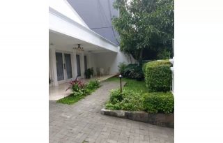 Jual Rumah Aman & Tenang di Kebayoran Baru, Jakarta Selatan AG1893