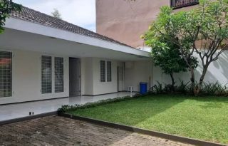 Rumah Dijual di Jalan Kesehatan, Bintaro, Jakarta Selatan AG1896