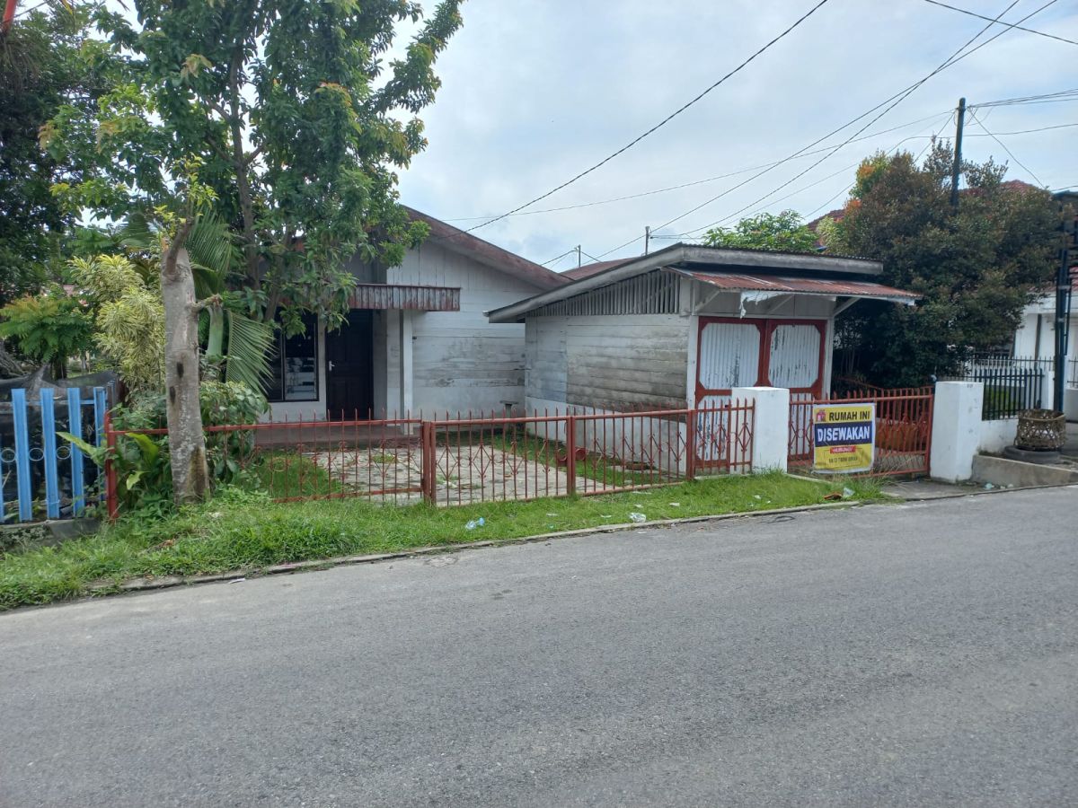 Dijual Rumah Luas di Jl Kasuari, Pematang Siantar AG1929