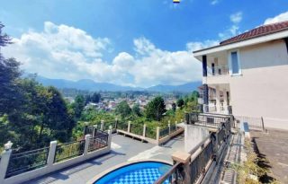 Disewakan Villa Boston di Puncak dengan Mountain View PR1962